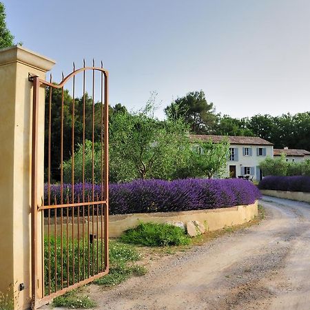 Mas De Lure Bed and Breakfast Salon-de-Provence Eksteriør billede