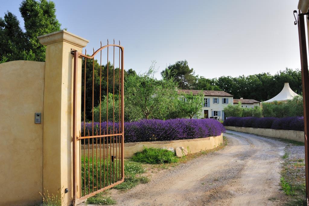 Mas De Lure Bed and Breakfast Salon-de-Provence Eksteriør billede