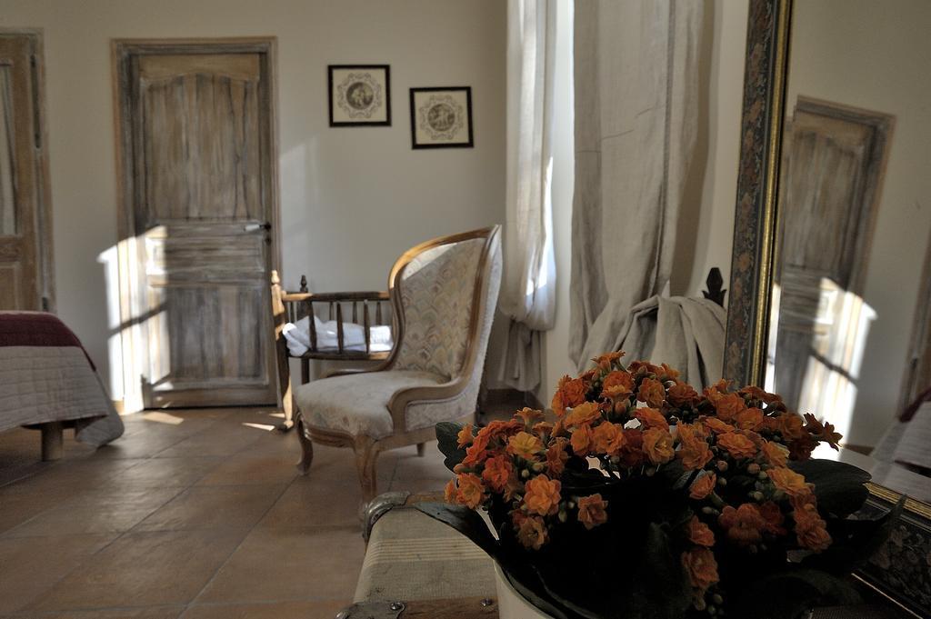 Mas De Lure Bed and Breakfast Salon-de-Provence Eksteriør billede